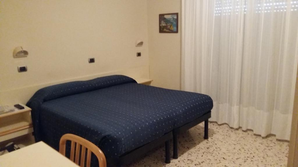 Hotel Royal Misano Adriatico Kamer foto