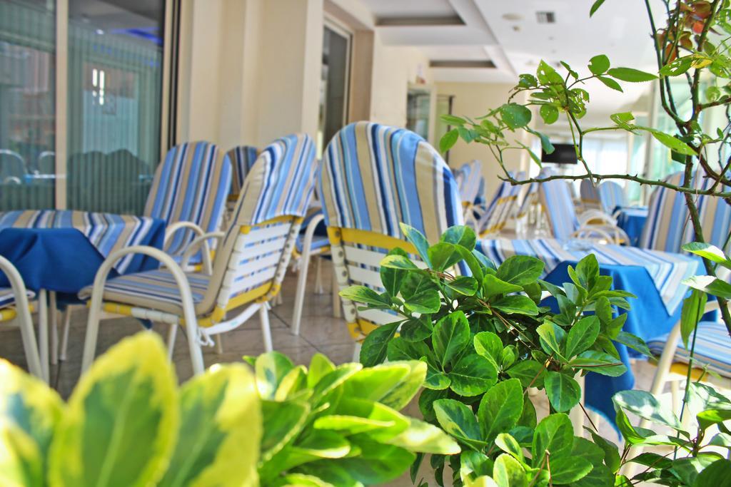 Hotel Royal Misano Adriatico Buitenkant foto